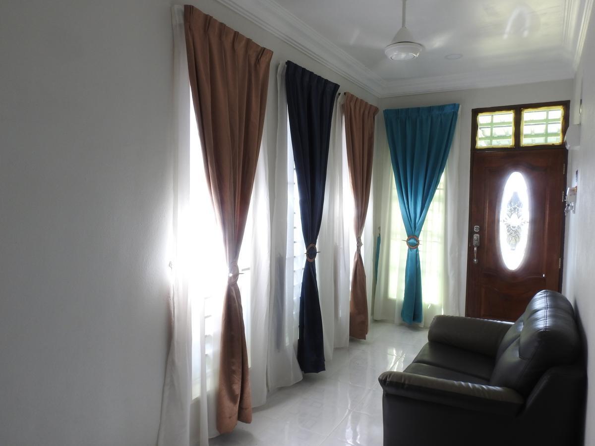 Aryan G100 Homestay Kampung Kuala Besut Exterior foto